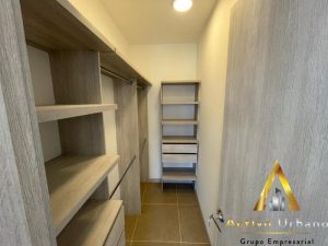 foto_104782_901271444_8730808385_ss