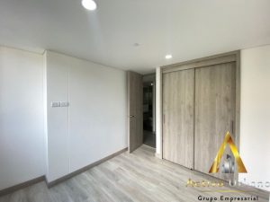 foto_104782_901271444_9324080902_ss