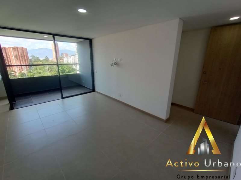 foto_104782_901271444_9334804374_ss