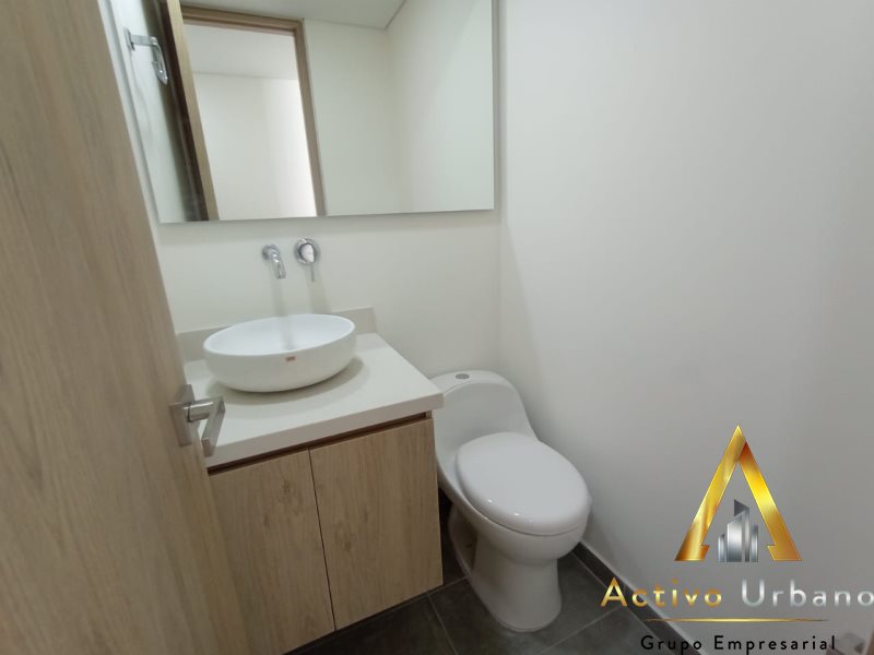 foto_104782_901271444_9351119376_ss