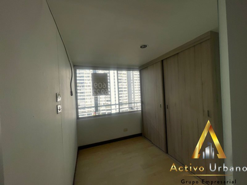 foto_104782_901271444_9849228751_ss