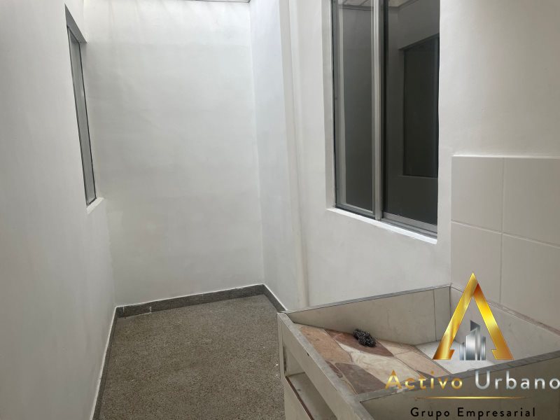 foto_104586_901271444_5113984064_ss