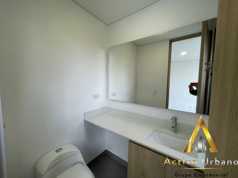 foto_104586_901271444_6714230004_ss