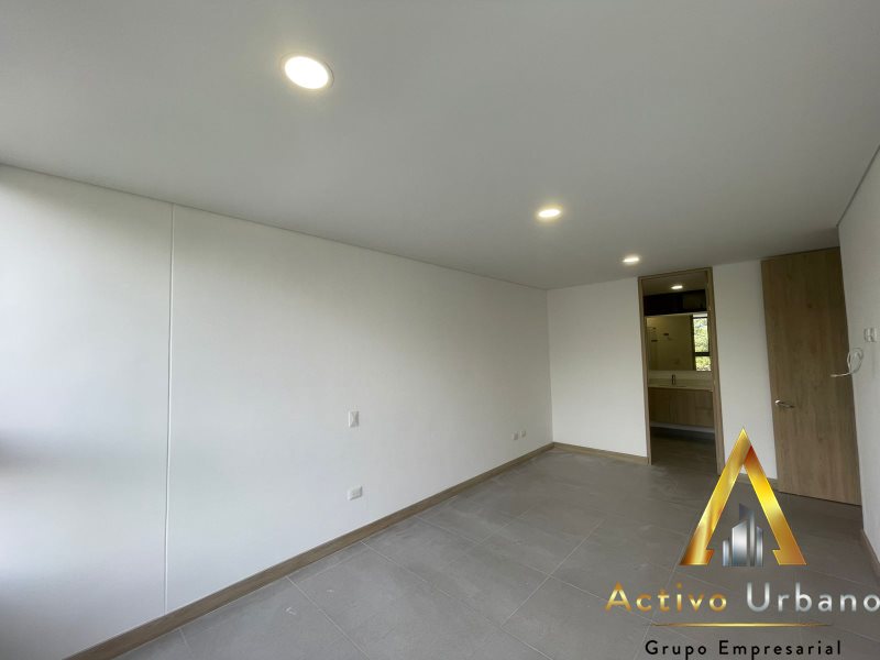 foto_104586_901271444_6717573042_ss