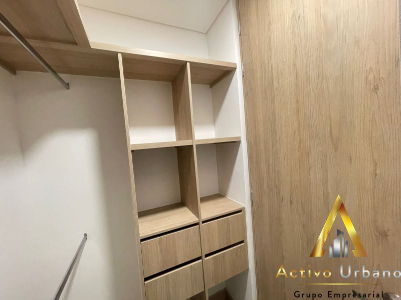 foto_104586_901271444_6726771785_ss