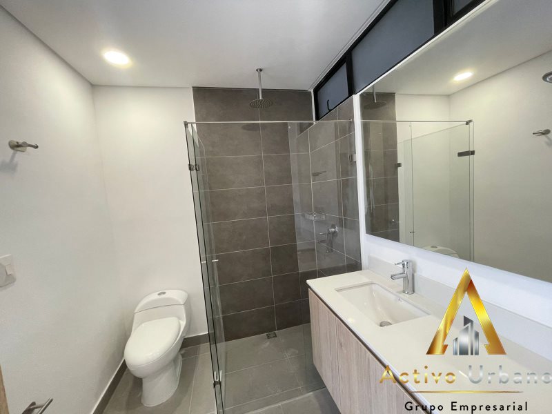 foto_104586_901271444_6738876245_ss