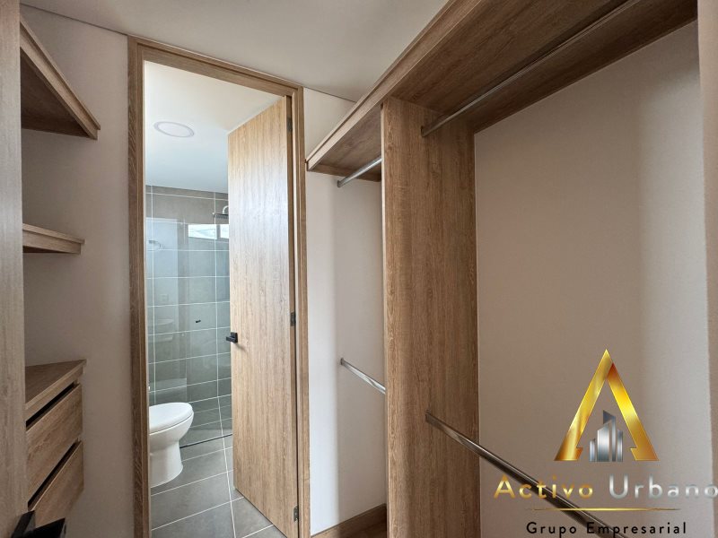 foto_104586_901271444_7474058055_ss