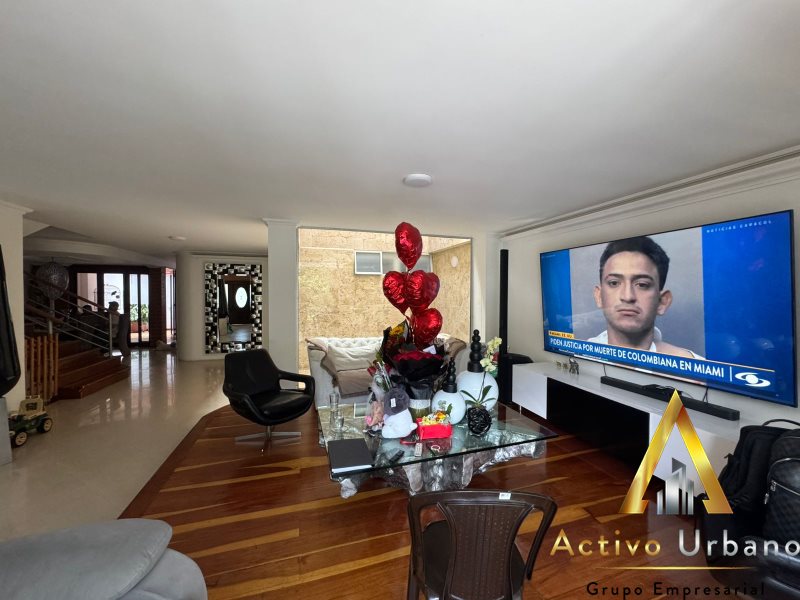 foto_104586_901271444_9038311900_ss