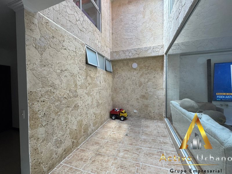 foto_104586_901271444_9040398510_ss