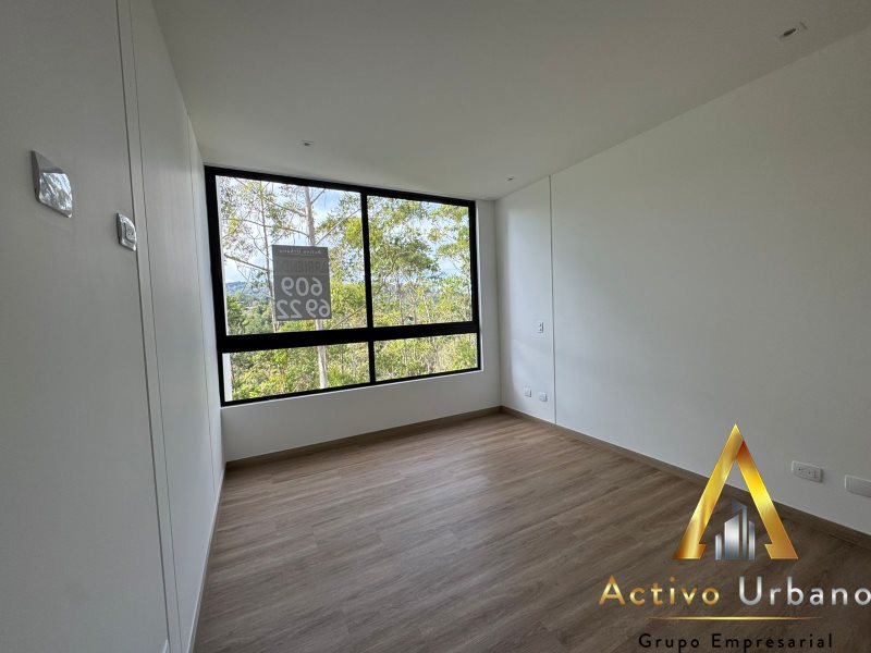 foto_104782_901271444_0008028485_ss