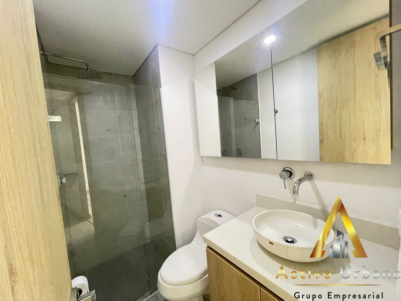 foto_104782_901271444_0064338379_ss