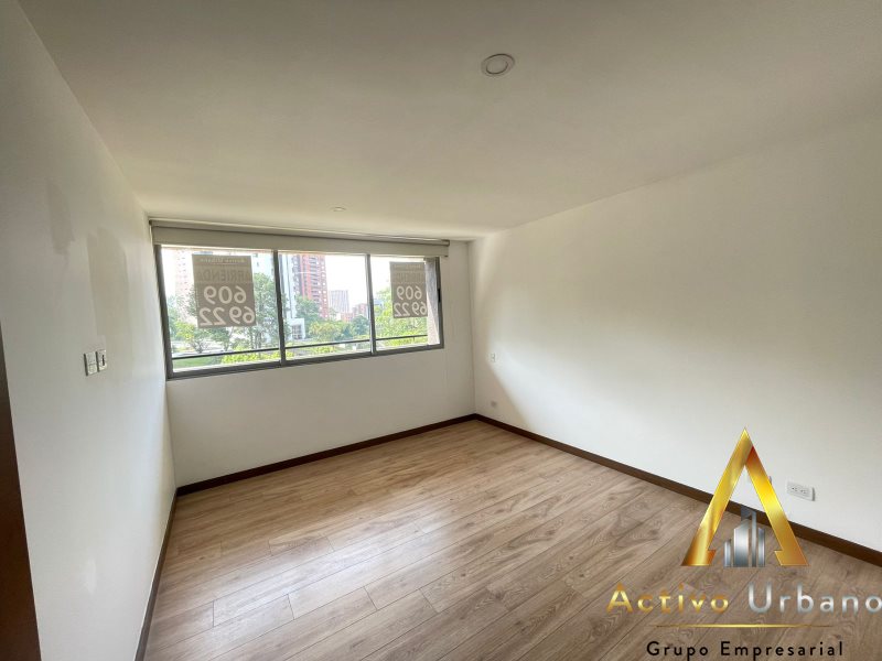 foto_104782_901271444_0075900293_ss