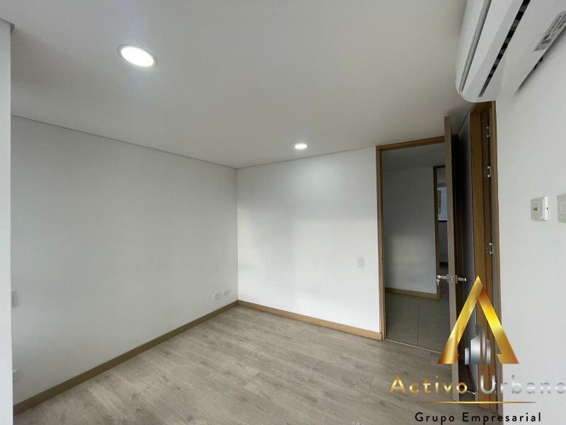 foto_104782_901271444_0076537201_ss