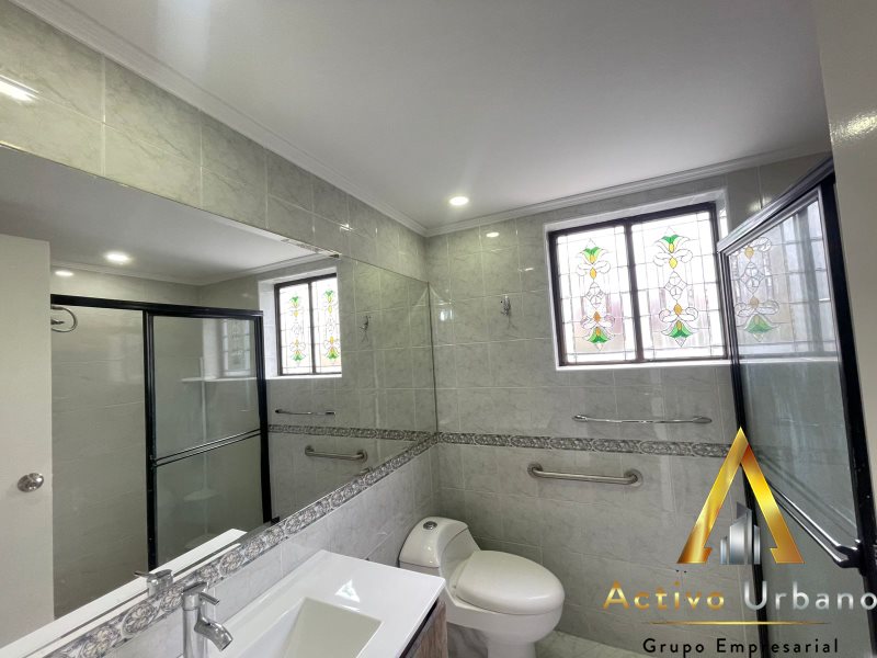 foto_104782_901271444_0213605614_ss