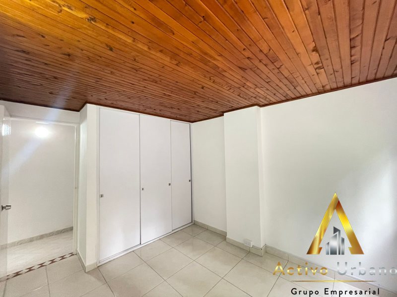 foto_104782_901271444_0223493432_ss