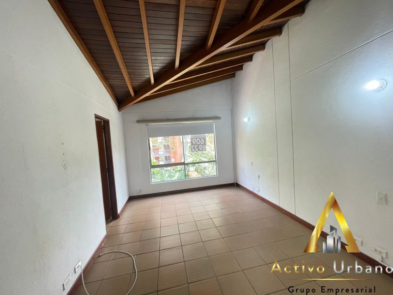 foto_104782_901271444_0357431656_ss