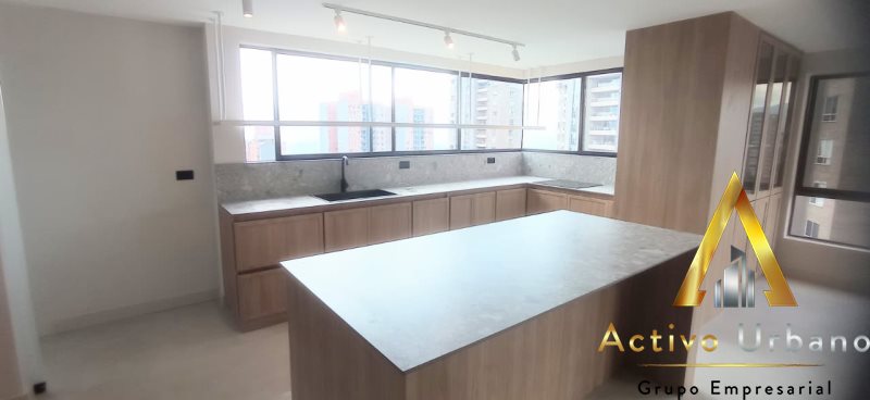 foto_104782_901271444_0382531004_ss