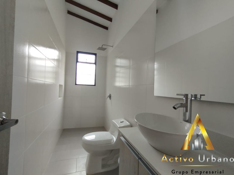 foto_104782_901271444_0426930412_ss