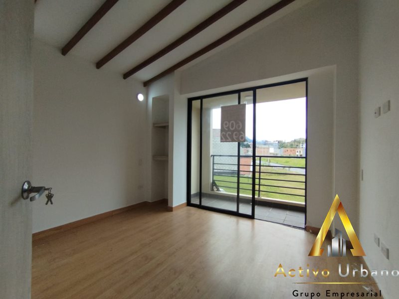 foto_104782_901271444_0451760834_ss