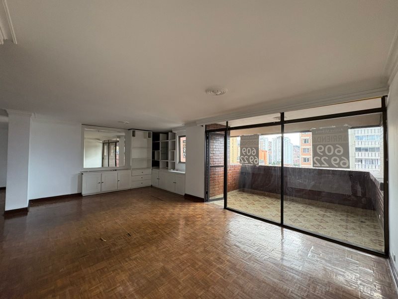 foto_104782_901271444_0468679836_ss