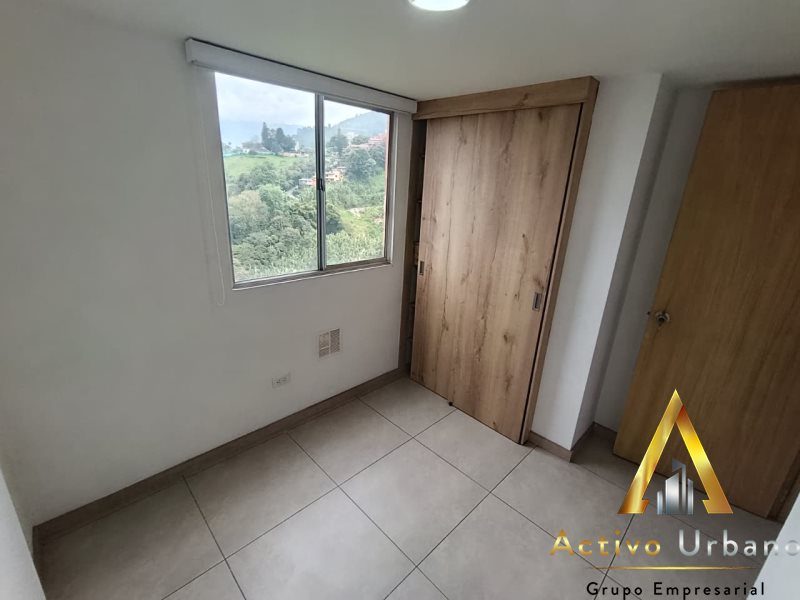 foto_104782_901271444_0496358616_ss