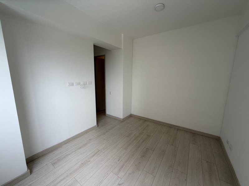 foto_104782_901271444_0508684087_ss