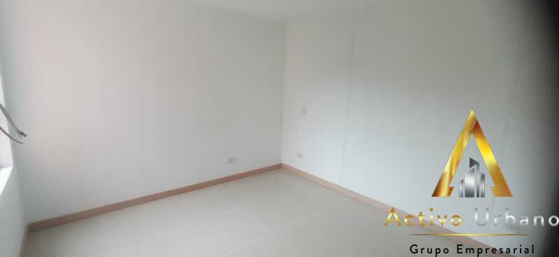 foto_104782_901271444_0518265252_ss