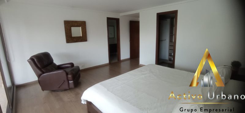 foto_104782_901271444_0548421520_ss