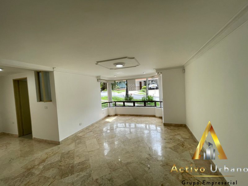 foto_104782_901271444_0633359246_ss