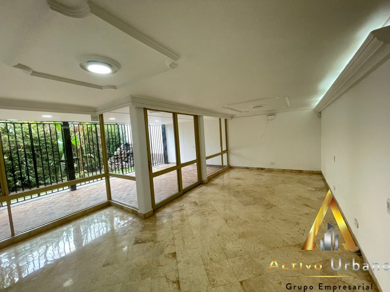 foto_104782_901271444_0672400253_ss