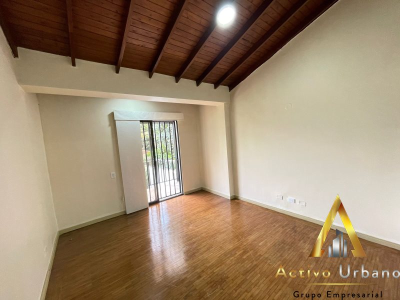 foto_104782_901271444_0699937592_ss