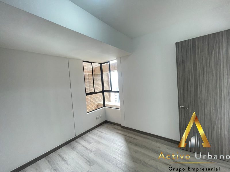 foto_104782_901271444_0729551579_ss