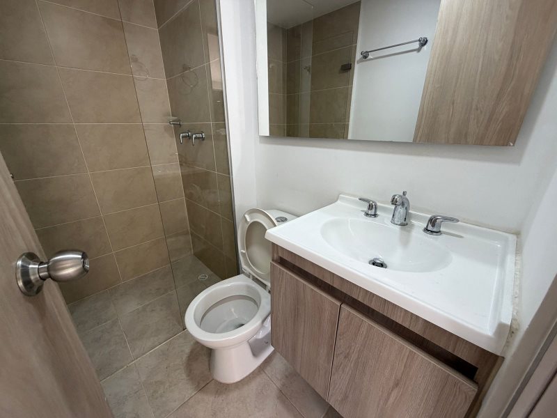 foto_104782_901271444_1011429060_ss