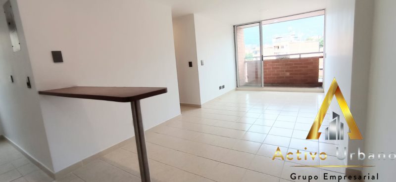 foto_104782_901271444_1211463344_ss