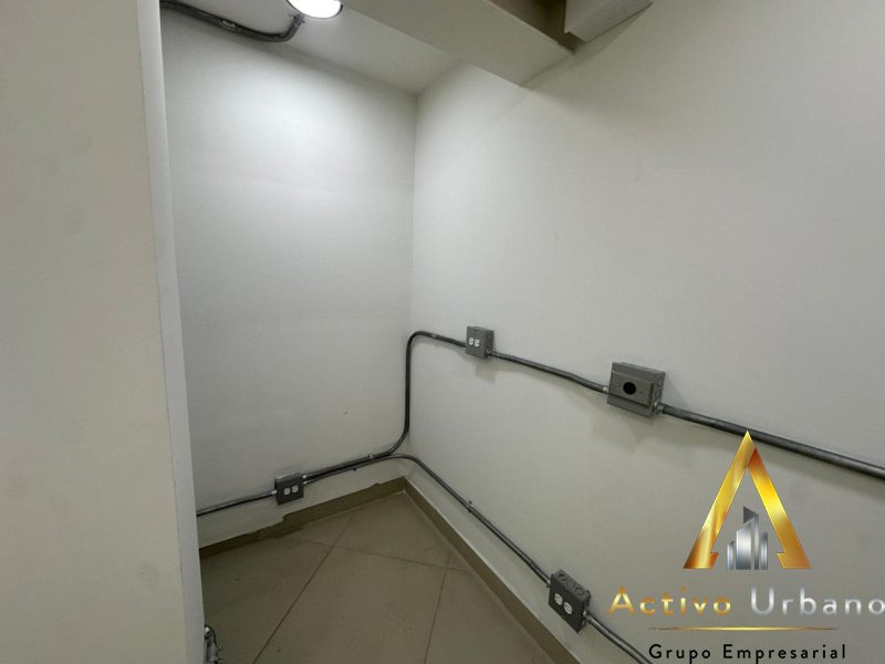 foto_104782_901271444_1848224860_ss