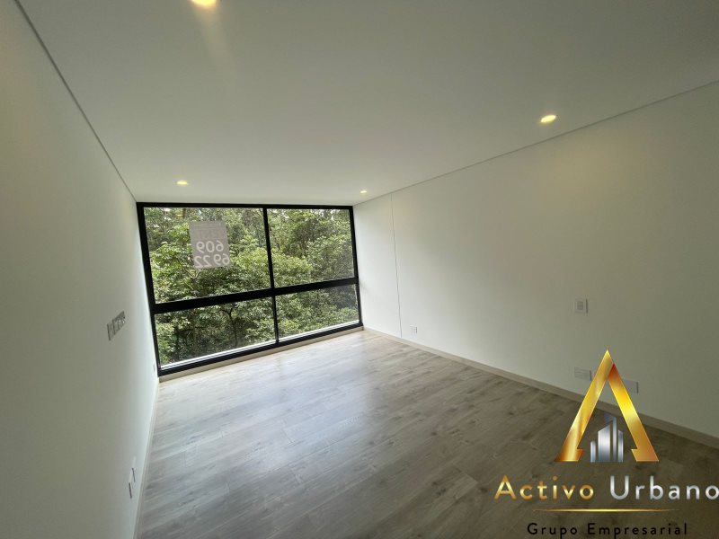 foto_104782_901271444_1869077316_ss