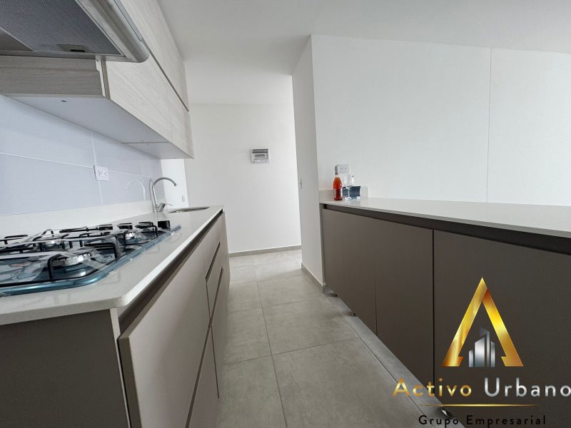 foto_104782_901271444_1877895823_ss