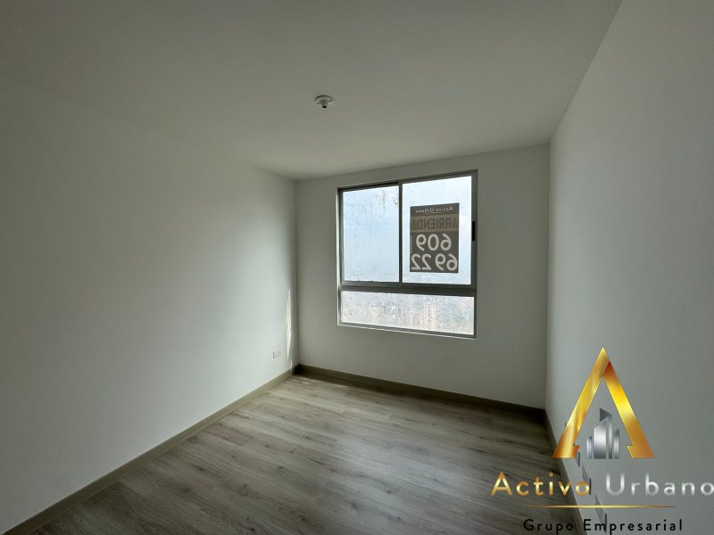 foto_104782_901271444_1893669516_ss