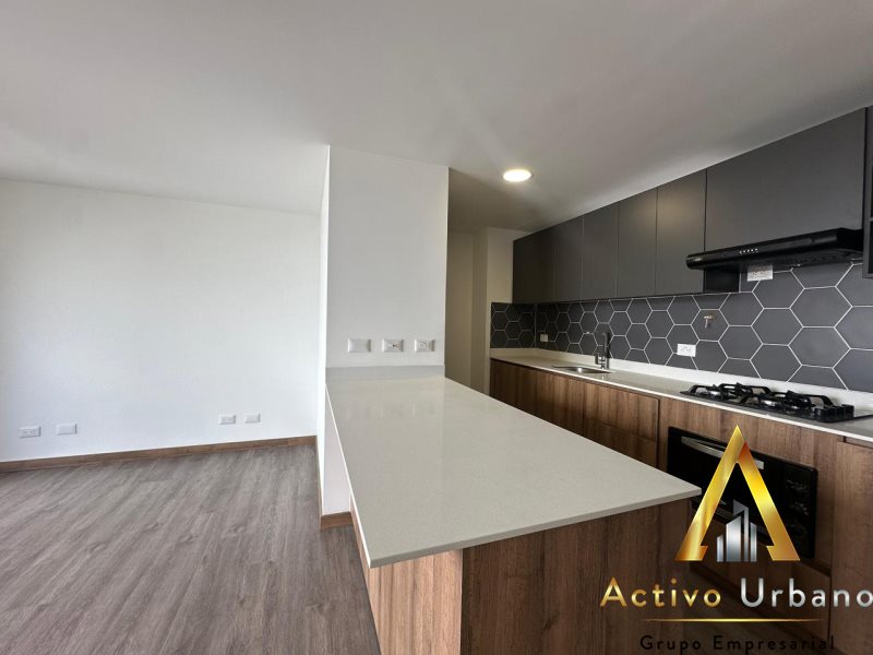 foto_104782_901271444_1901453186_ss