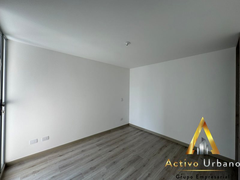 foto_104782_901271444_1907616422_ss