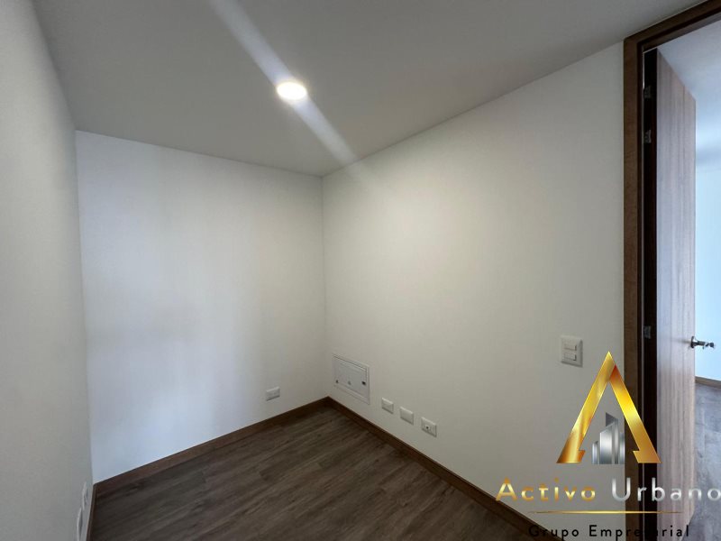 foto_104782_901271444_1936341358_ss