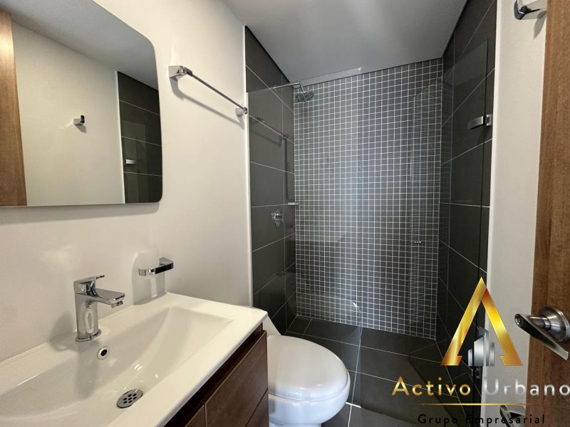 foto_104782_901271444_1950911810_ss