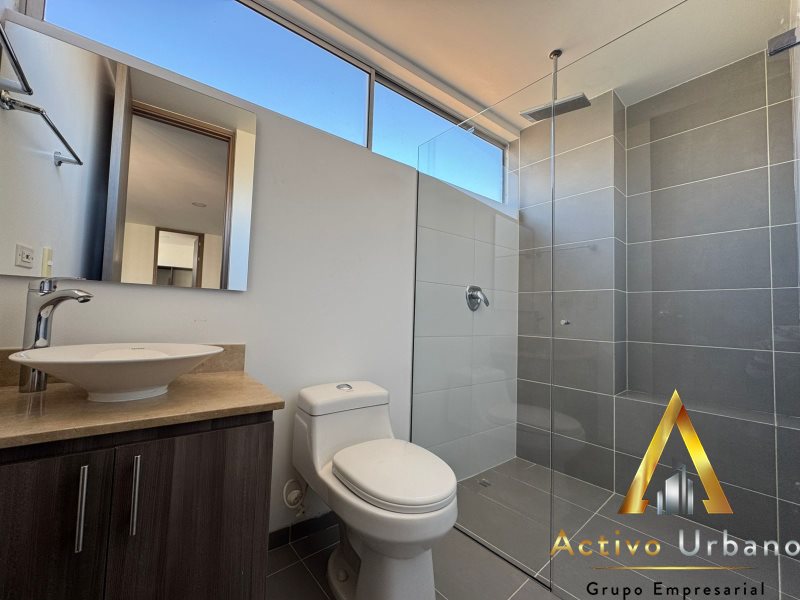 foto_104782_901271444_1951898944_ss