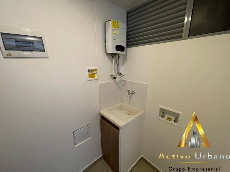 foto_104782_901271444_4305713008_ss