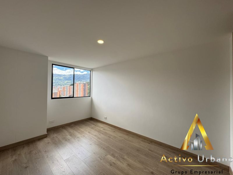 foto_104782_901271444_4317412854_ss