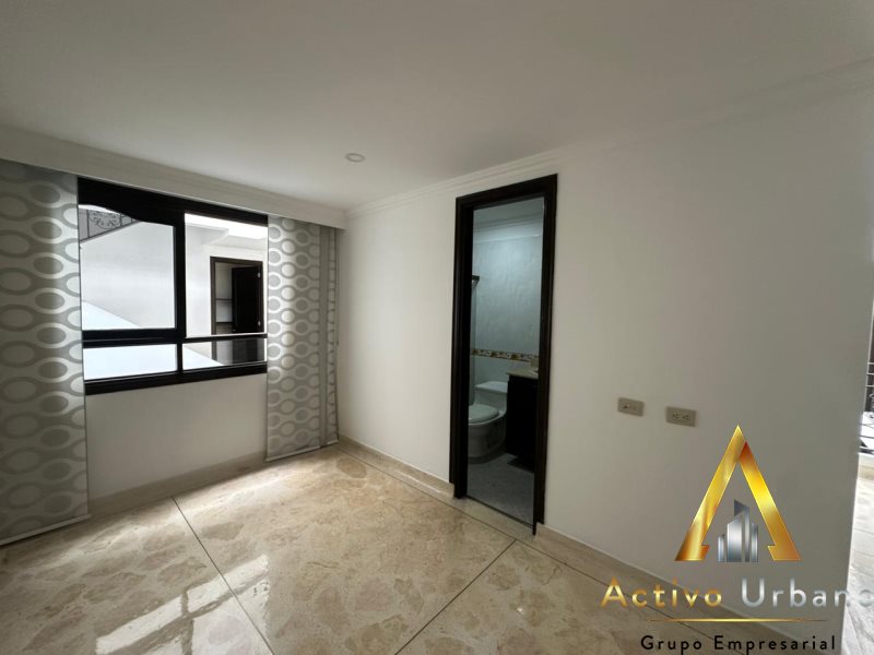 foto_104782_901271444_4322321140_ss