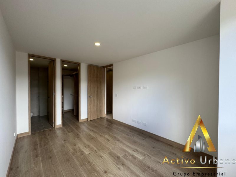 foto_104782_901271444_4332311375_ss