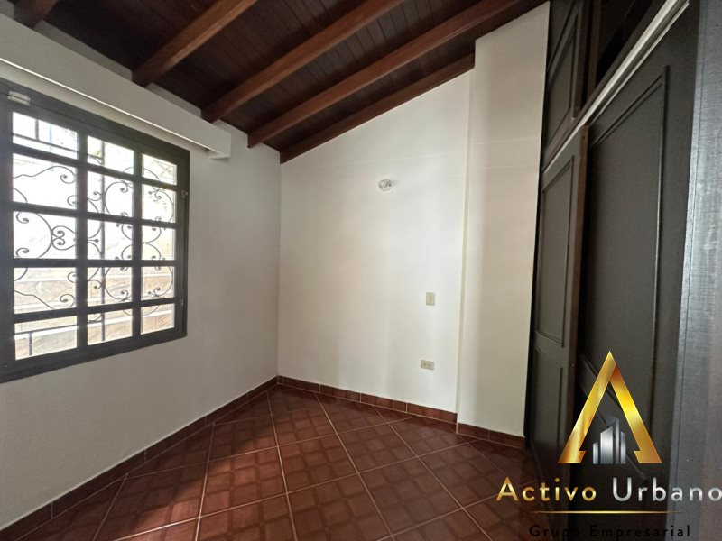 foto_104782_901271444_4353620096_ss