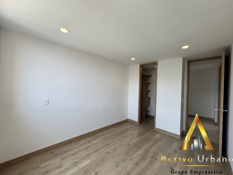 foto_104782_901271444_4490491904_ss