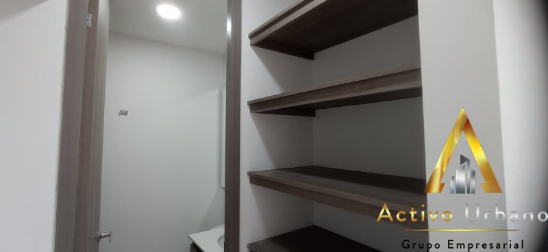 foto_104782_901271444_4567713030_ss